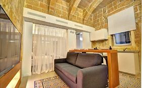 Coral Apartment